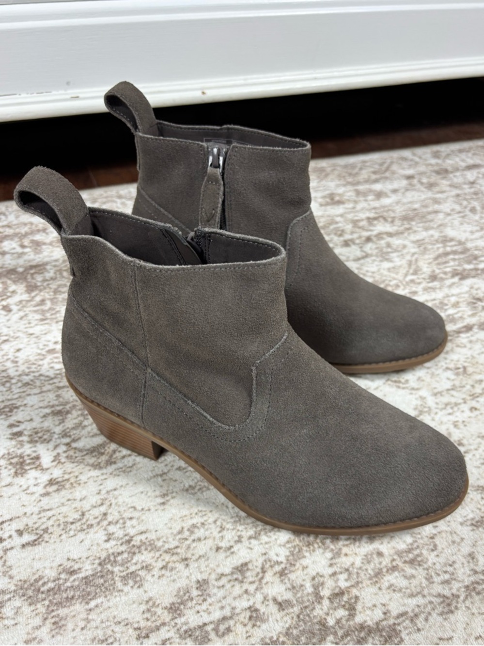 Vionic‎ Vera Stacked Heel Ankle Bootie Size 6.5